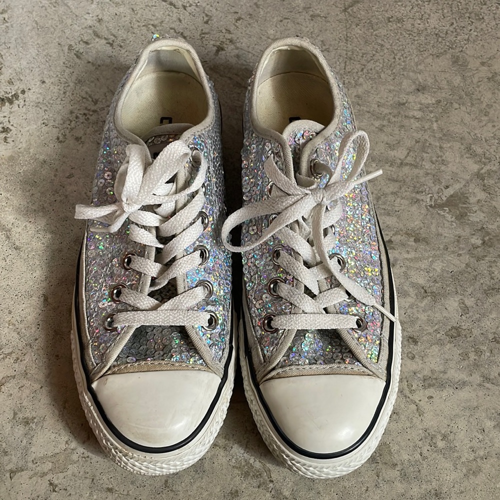 Multicolored Sequined Low-Top Converse Sneakers Women’s Size 7